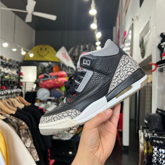 Jordan 3 Black Cement